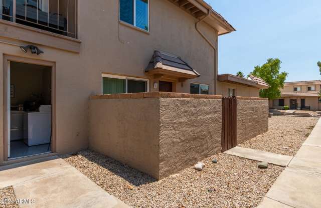 Photo of 17034 E CALLE DEL ORO Drive unit: C