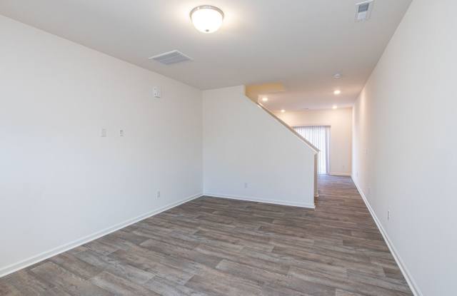 BEAUTIFUL 3BD/2.5BTH Townhome - Belmont - NOVEMBER MOVE-IN