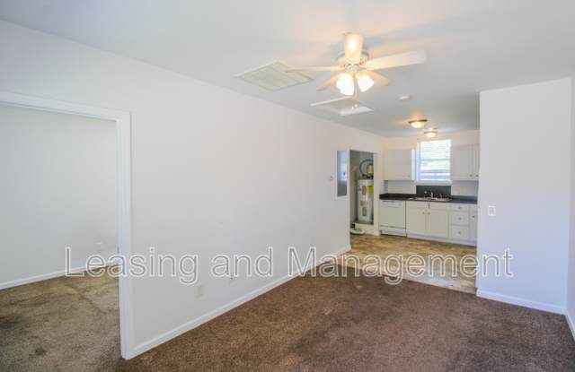 108 E 6th North Street