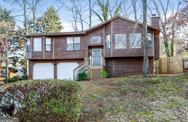 5439 Redwood - 5439 Redwood Drive, Stone Mountain, GA 30087