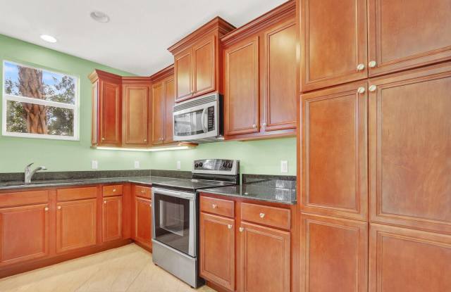 12755 SE Old Cypress Drive