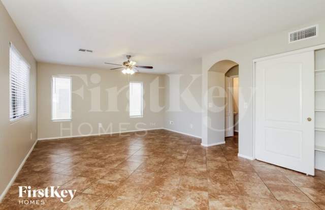 16055 West Moreland Street