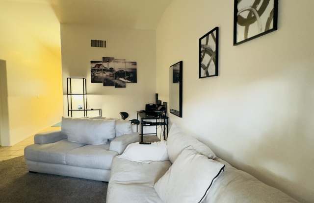 8981 East Golf Links Road