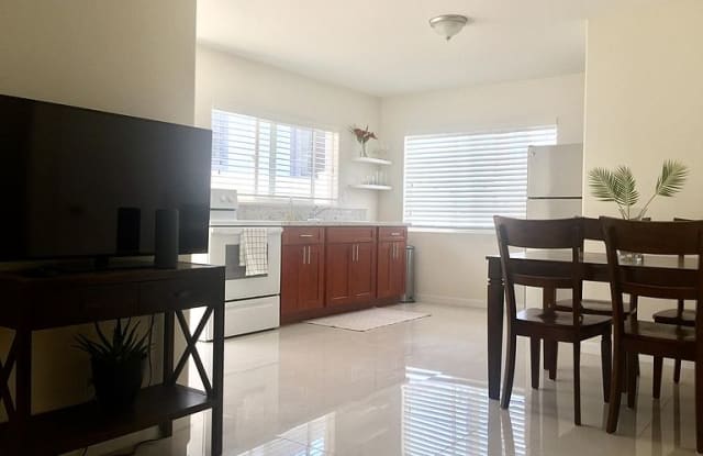 2401 Pauoa Rd Apt C - 2401 Pauoa Road, Honolulu, HI 96813