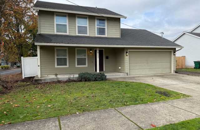 Photo of 3 Bedroom 2.5 Bath Newberg OR