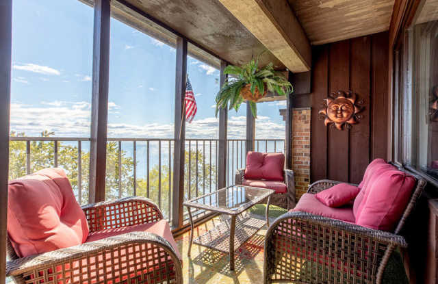 Photo of Les Chateaux