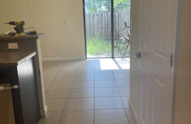 755 Southeast 32nd Terrace