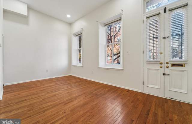 1606 WALLACE Street unit: 101