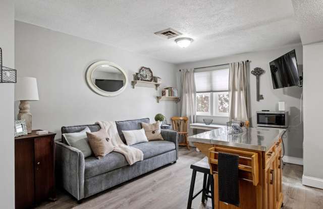 Photo of 5-5 Blackstone Drive