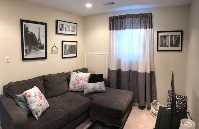 Photo of 1005 Horizon Rd