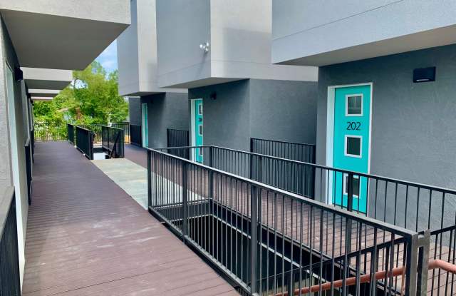 Photo of 140 S Fredericksburg