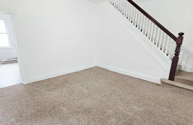 128 S Rebecca Avenue