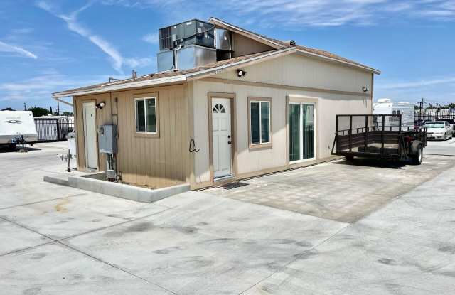 Photo of 43813 Sierra Highway