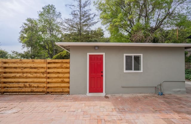 1007 Sunmore - 1007 Sunmore Lane, Altadena, CA 91001