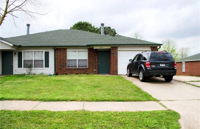 1297  N Boxley  AVE - 1297 North Boxley Avenue, Fayetteville, AR 72704