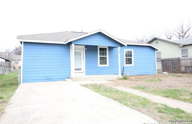 255 Rollins Ave.