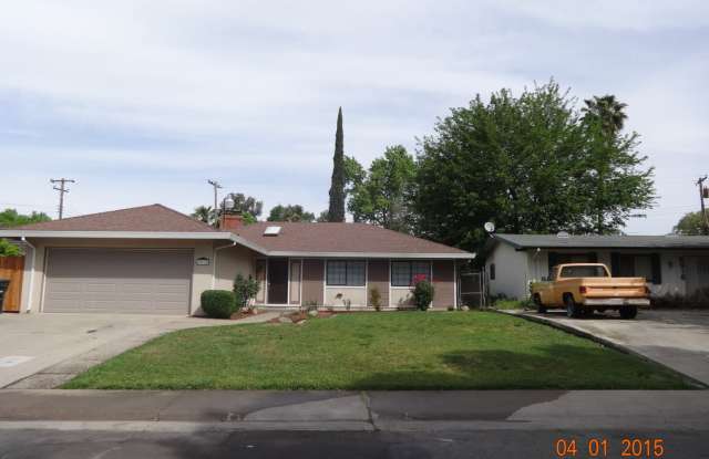 Photo of COMING SOON! 3 bedroom 2 bath home in Citrus Heights with a Pool!