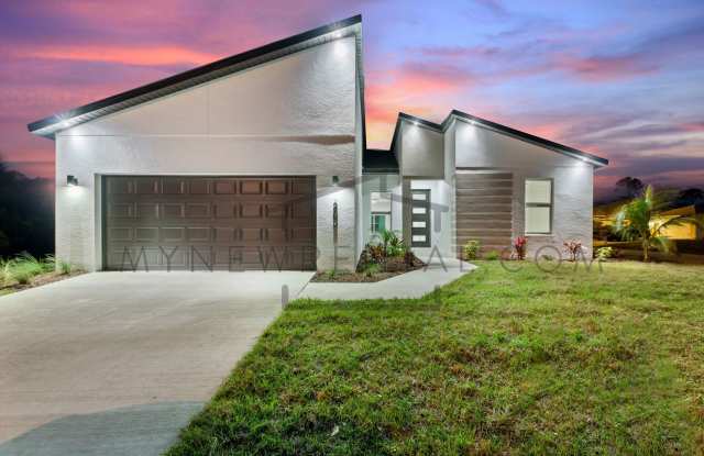 Deposit-Free! Modern, energy efficient home with ALL of the upgrades! North Port, FL