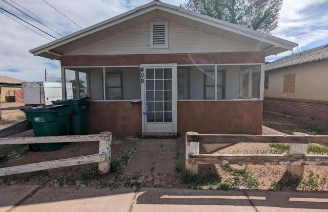 409 E Oak Street - 409 East Oak Street, Winslow, AZ 86047