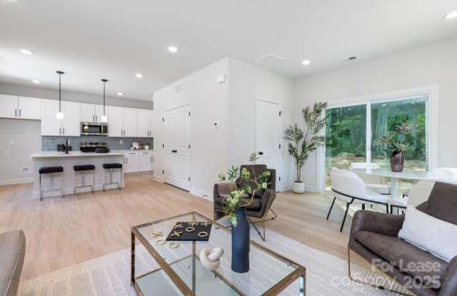 Photo of 6323 Carver Boulevard