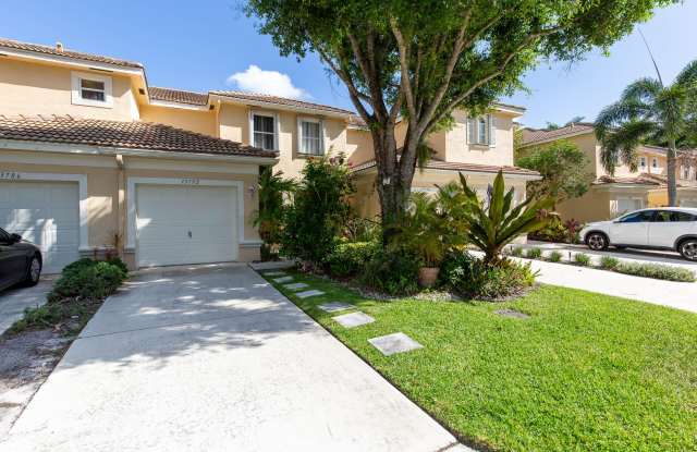 13792 Creston Place