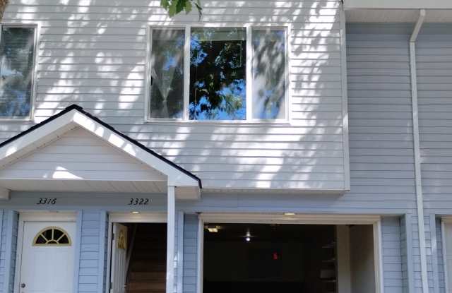 3322 Southwest Delaney Place