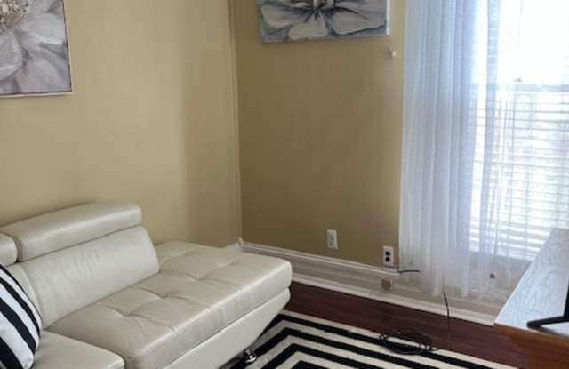 Photo of 218 Woodward Street - 1