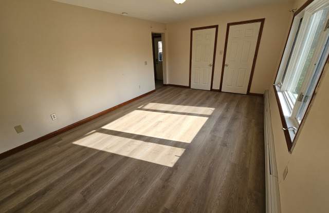 10 Mountain View Blvd