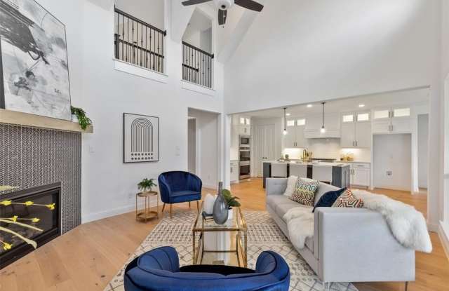 2380 Rainforest Drive
