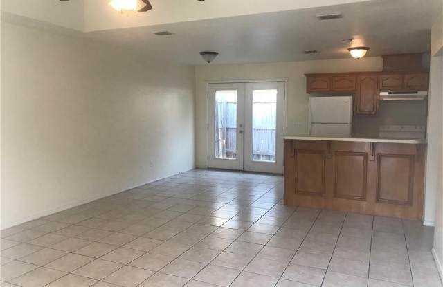 901 English Avenue unit: 3