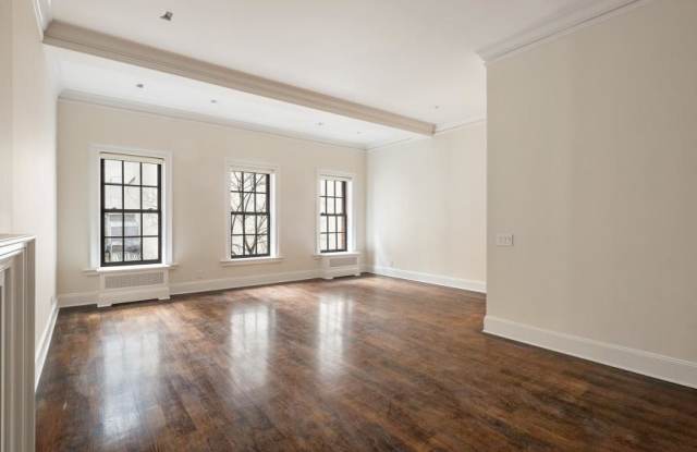 Photo of 127 East 69th Street