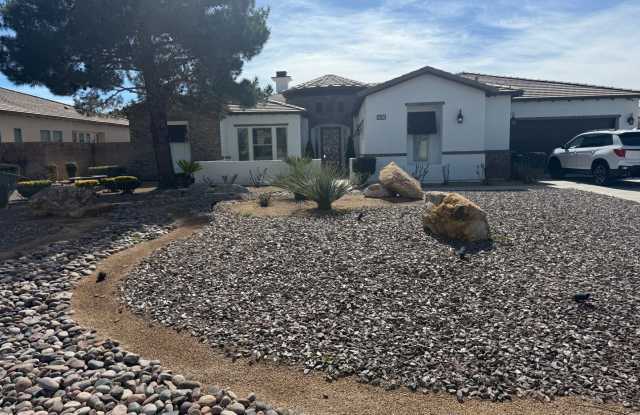 Stonebrook Estates-3 Bedrooms, 3351 SQFT of Luxury  Entertainment