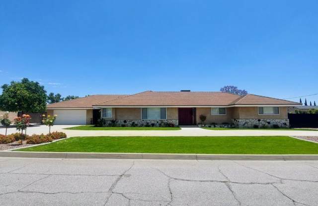 11607 Vernon Ave