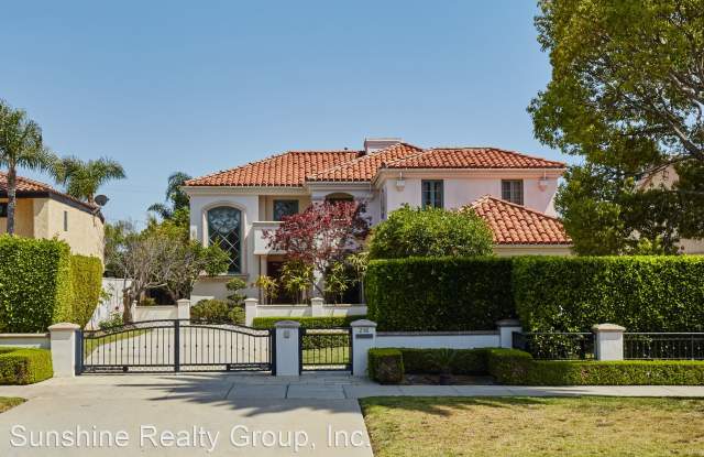 216 Marguerita Avenue