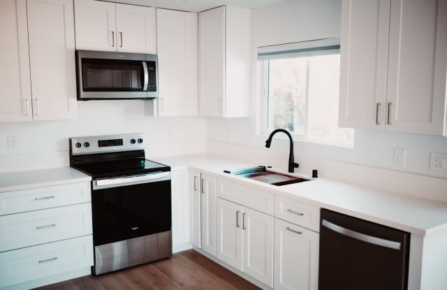 Photo of 5263 Tipton St