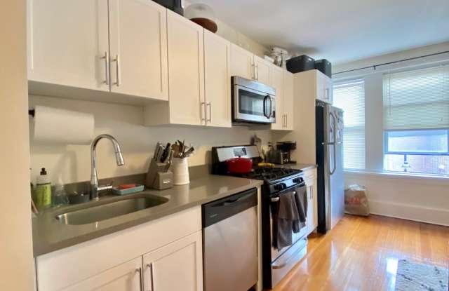 Photo of Nicely renovated 2 bed in Brookline.