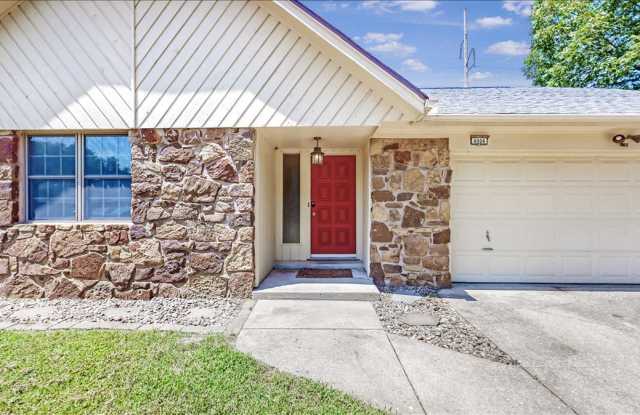 4004 South Maple Avenue