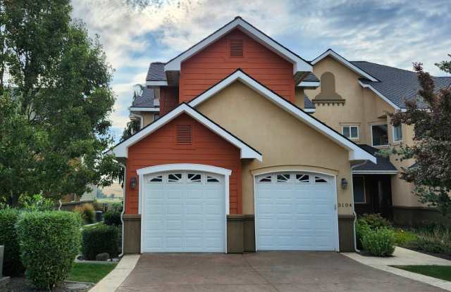 Photo of Beautiful Riverfront Retreat, 2 River-Facing Primary Suites!