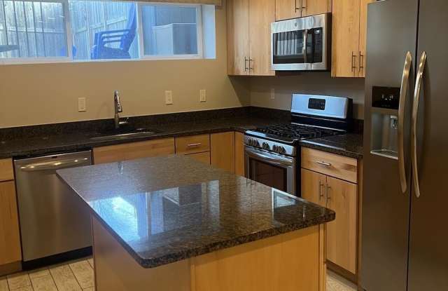 1636 MASSACHUSETTS AVENUE SE