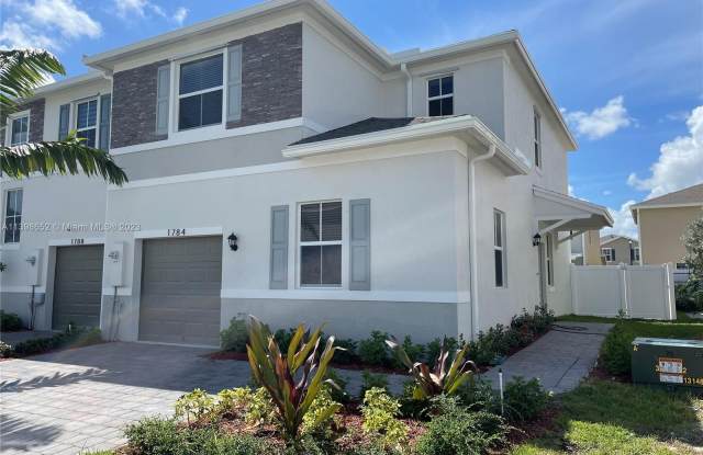 1784 SE 7th Ter - 1784 Southeast 7th Terrace, Homestead, FL 33034