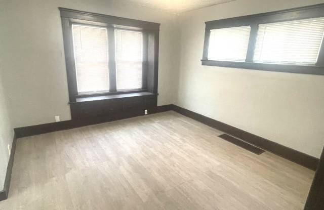 1334 Parkman Road Northwest