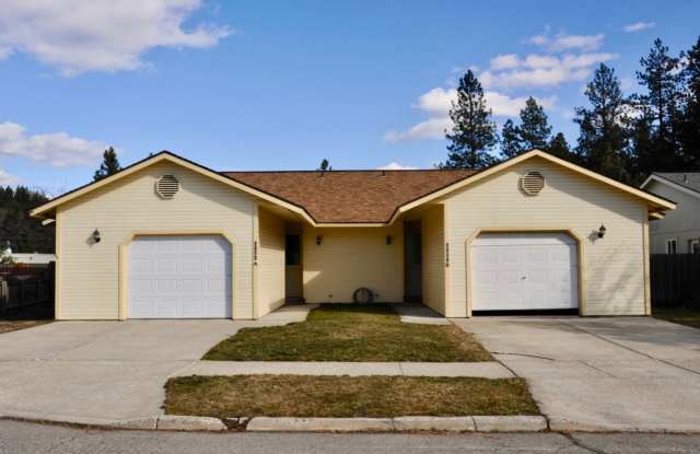 2 bed 1 bath duplex Post Falls