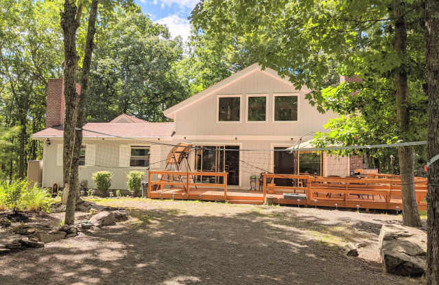 Photo of 131 Surrey Drive