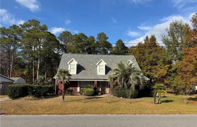 Photo of 207 Maple Avenue E