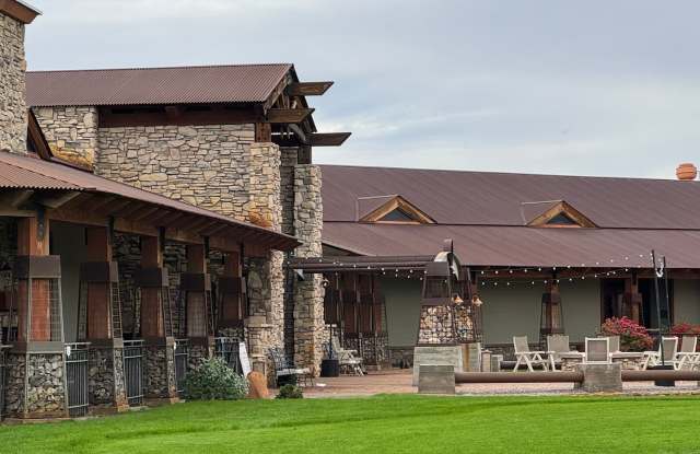 Laughlin Ranch 3 BR Large fenced Yard, 3 Car-Boat Deep Garage/ Gated Entry- "Bullhead Parkway"