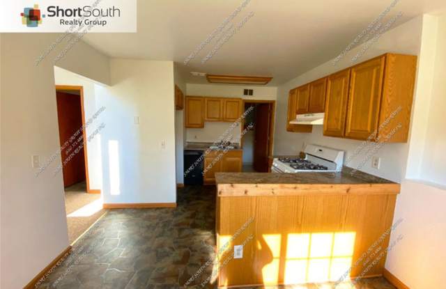 4 bed 2 bath Single Family Home