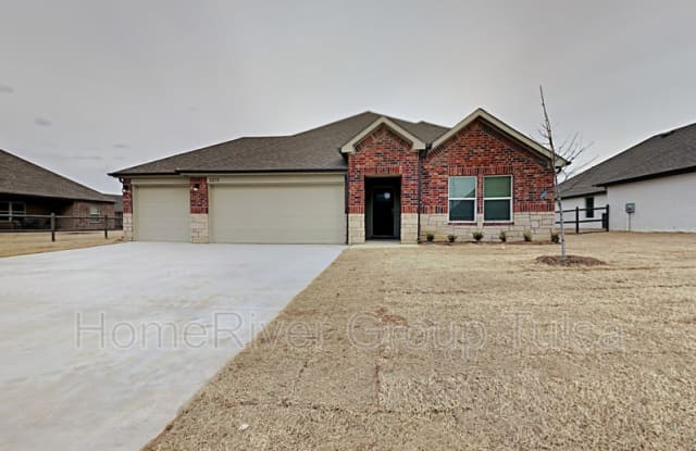 11175 S 282nd East Ave - 11175 S 282nd East Ave, Coweta, OK 74429