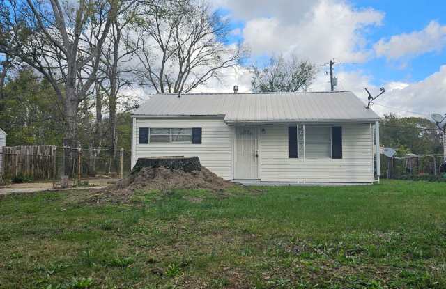 Cozy and Newly Renovated 3 Bedroom 1 Bath Home Available Now!