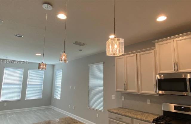 12748 SW Brodlove LN