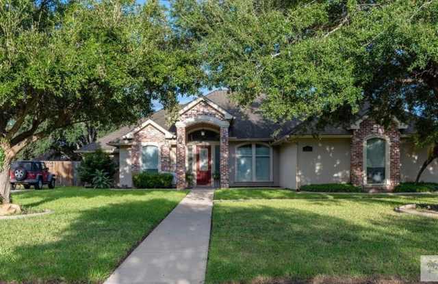 2213 HITCHING POST BLVD.